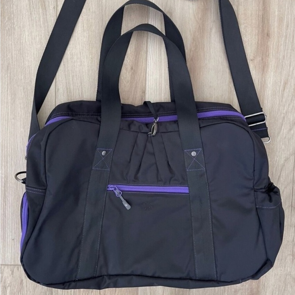 EUC Athleta Duffle Bag